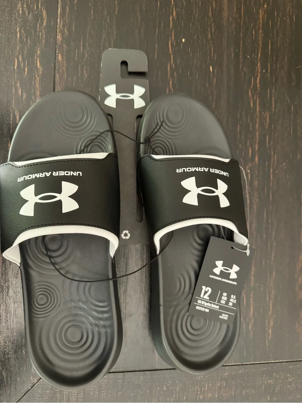 NWT! Under Armour Ignite Select slides Sandals Men’s Size 12 Black white